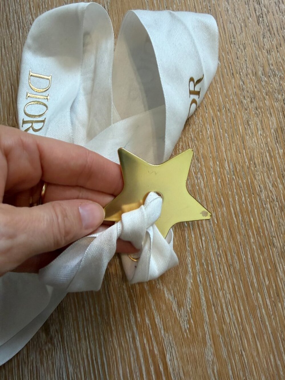 Dior Gold Star Ornament with White DIOR Logo Ribbon - Bag Charm - Picture 4 of 5